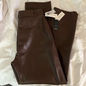 NWT Babaton command cropped pants